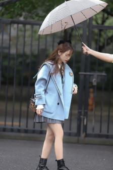 潜伏